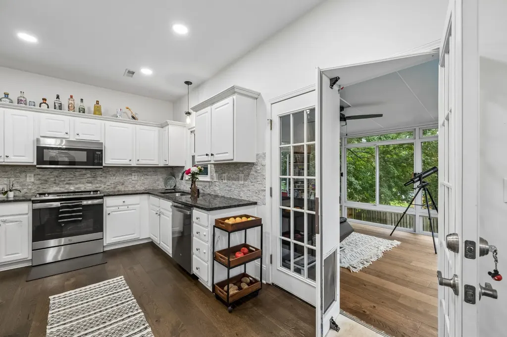 2920 Stewart Campbell Point Thompsons Station TN 37179