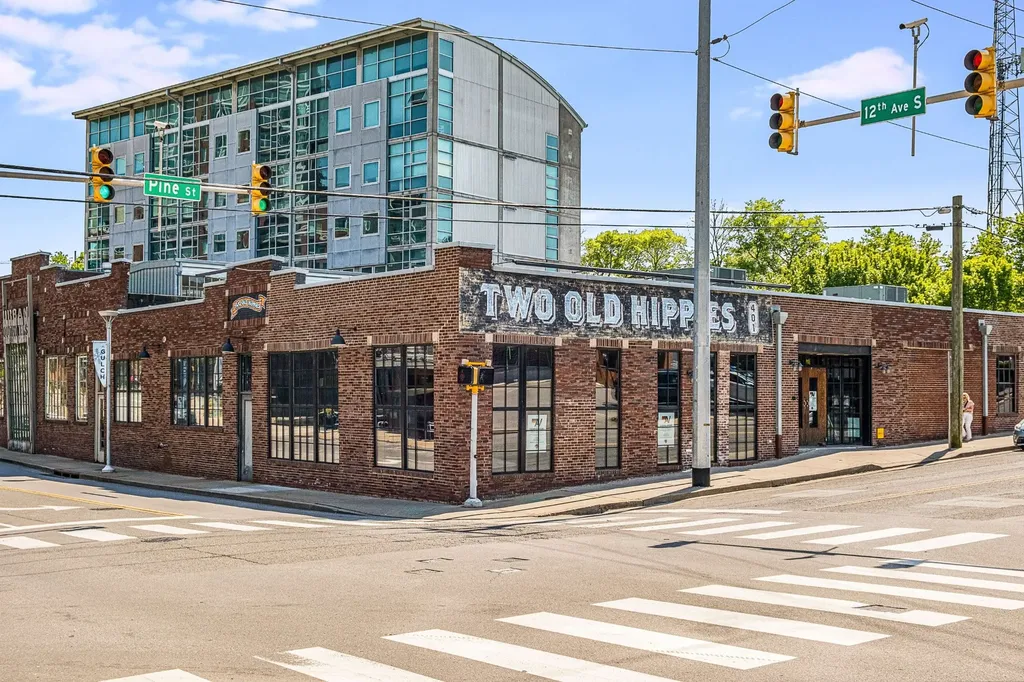 610 21st Ave, N Nashville TN 37203