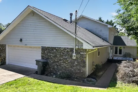 1921 Crystal Lake Lane Hixson TN 37343