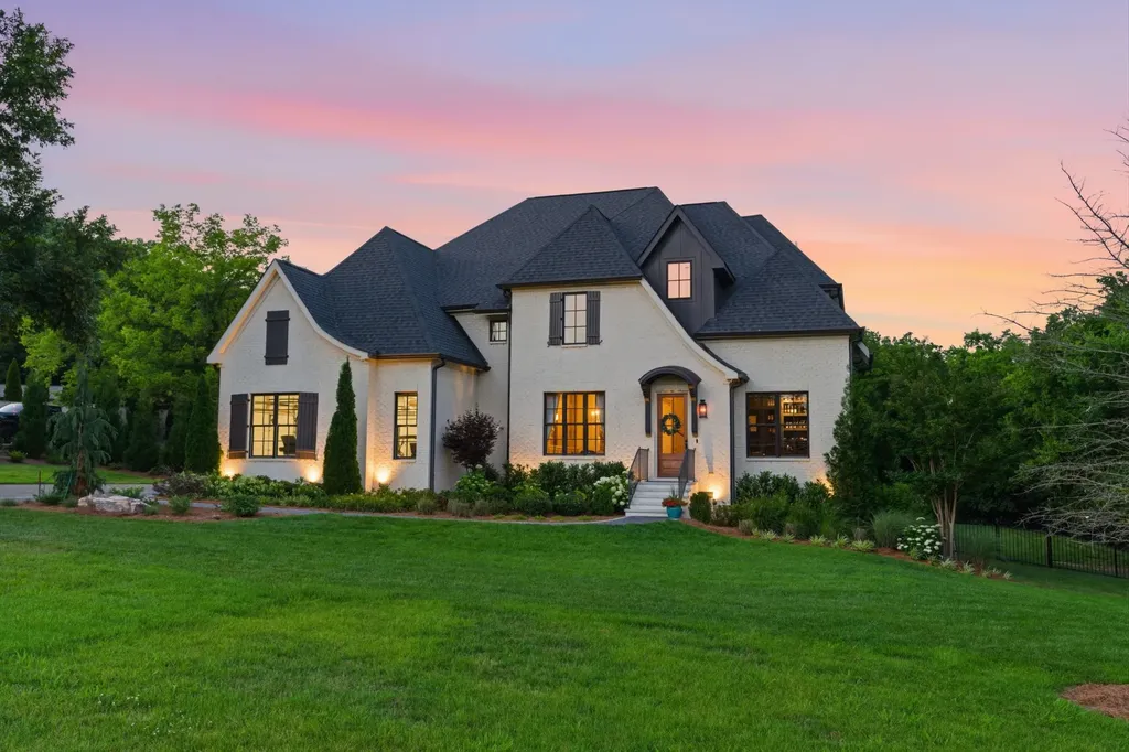 2108 Timberwood Place Nashville TN 37215