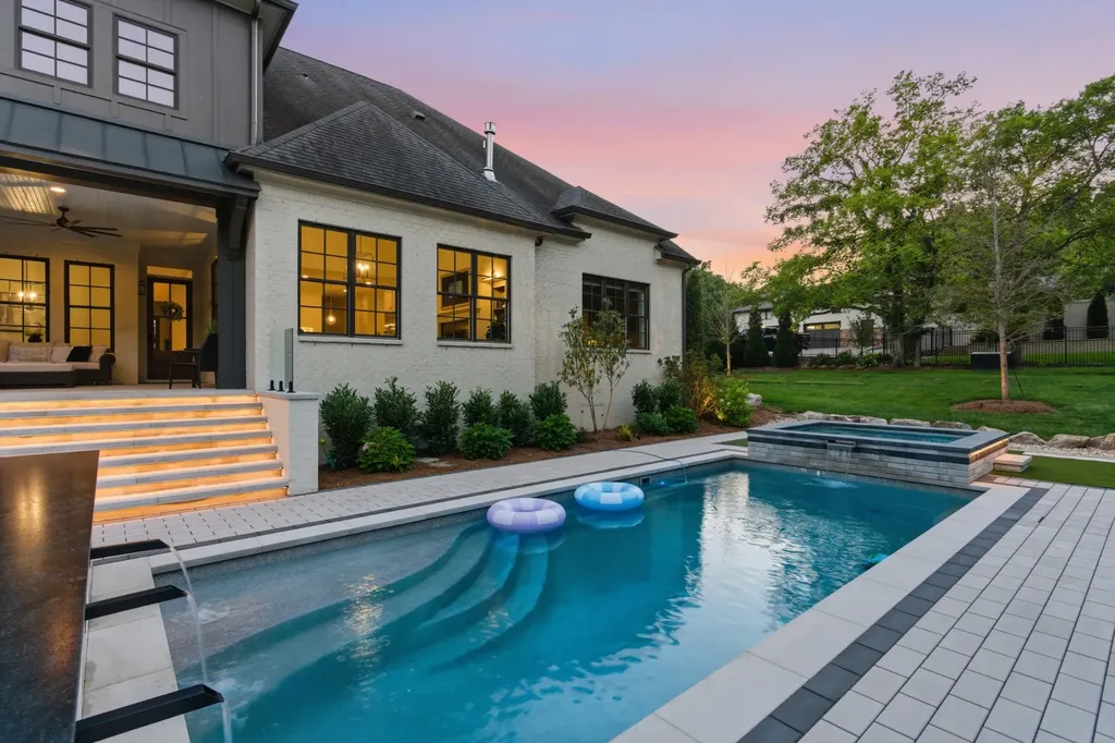 2108 Timberwood Place Nashville TN 37215