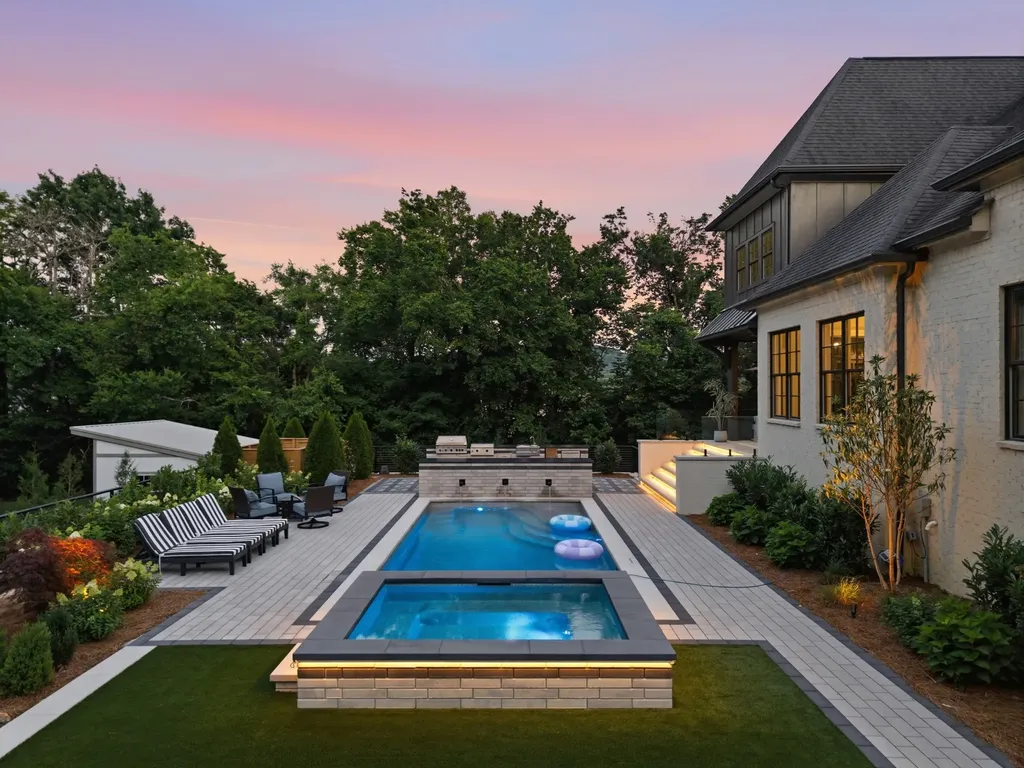 2108 Timberwood Place Nashville TN 37215