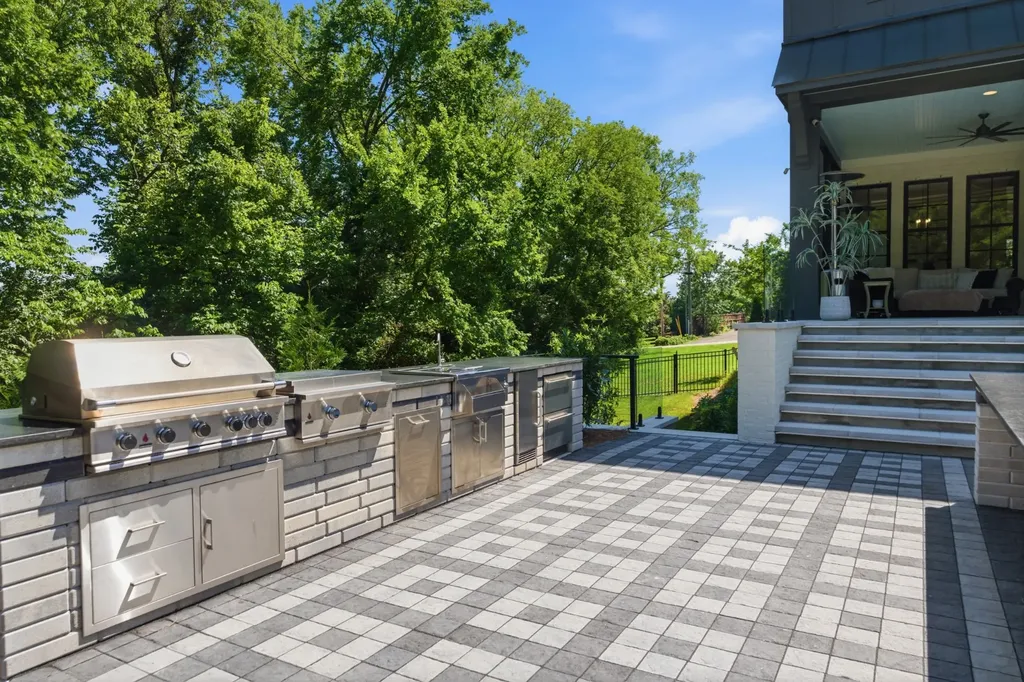 2108 Timberwood Place Nashville TN 37215