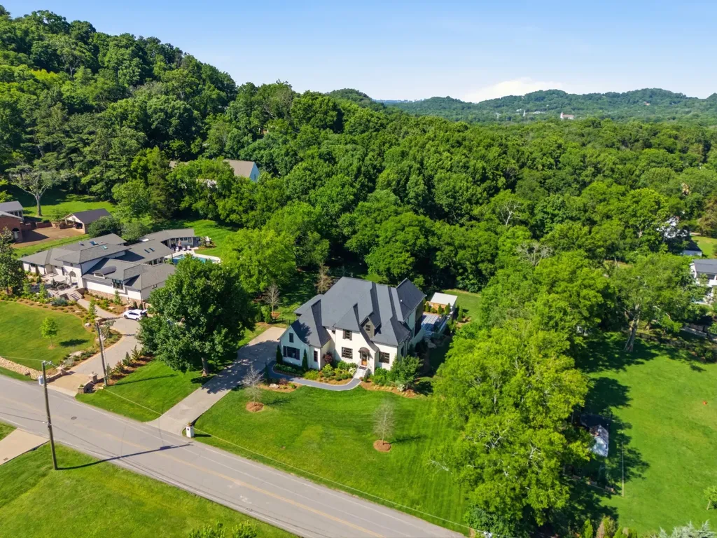 2108 Timberwood Place Nashville TN 37215