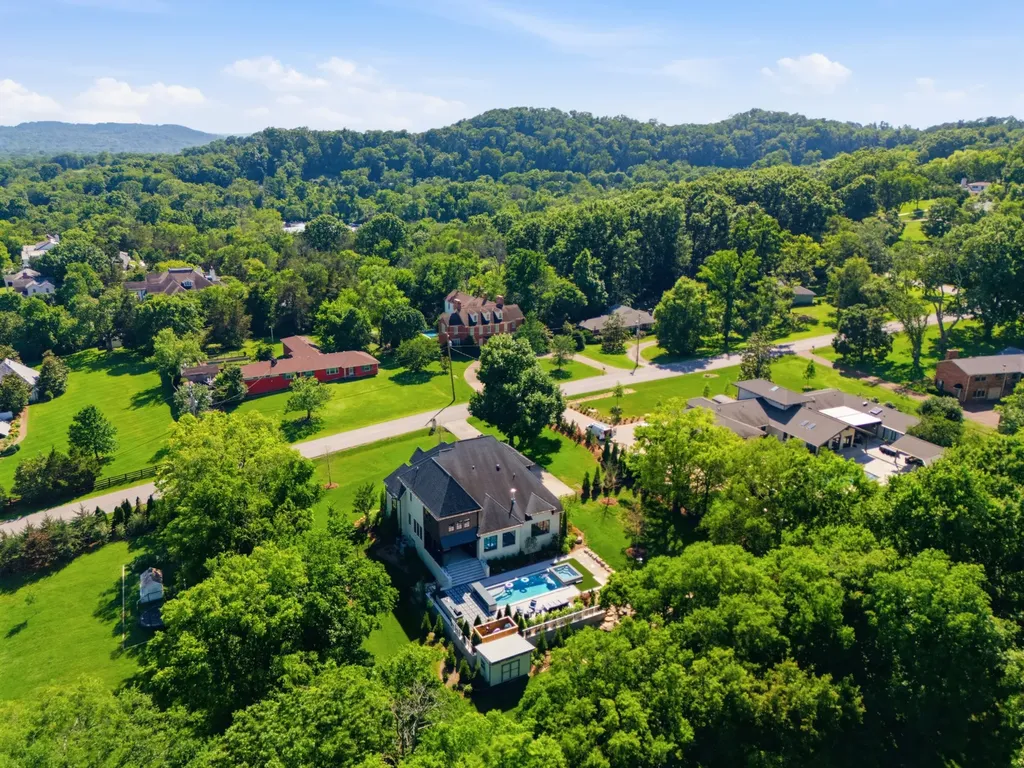 2108 Timberwood Place Nashville TN 37215