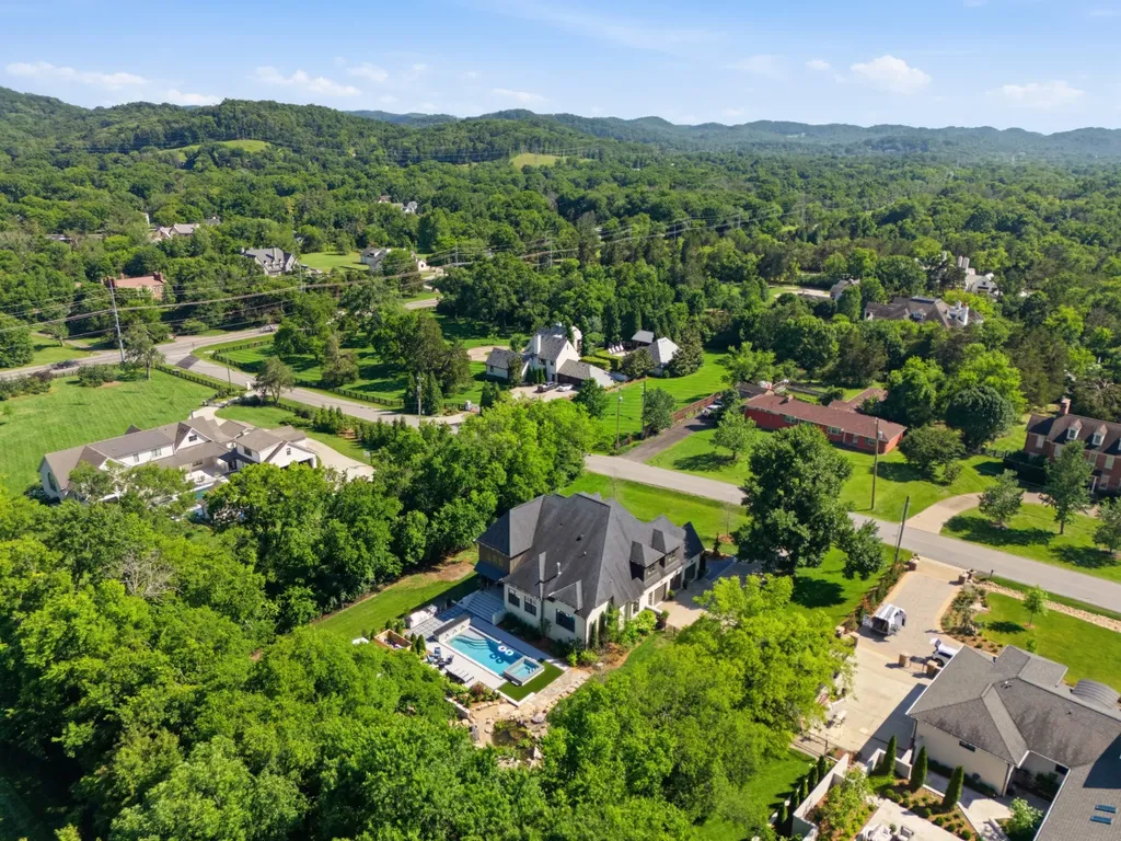 2108 Timberwood Place Nashville TN 37215