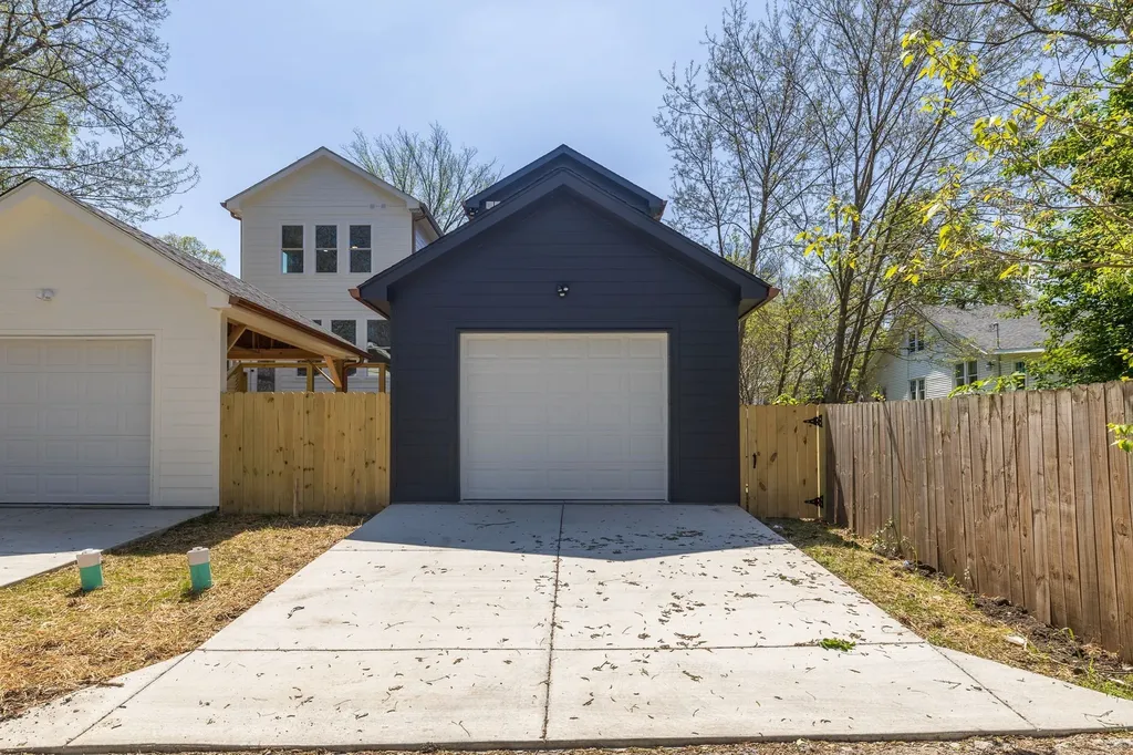 340B Peachtree Street Nashville TN 37210