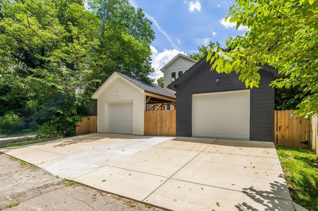340B Peachtree Street Nashville TN 37210