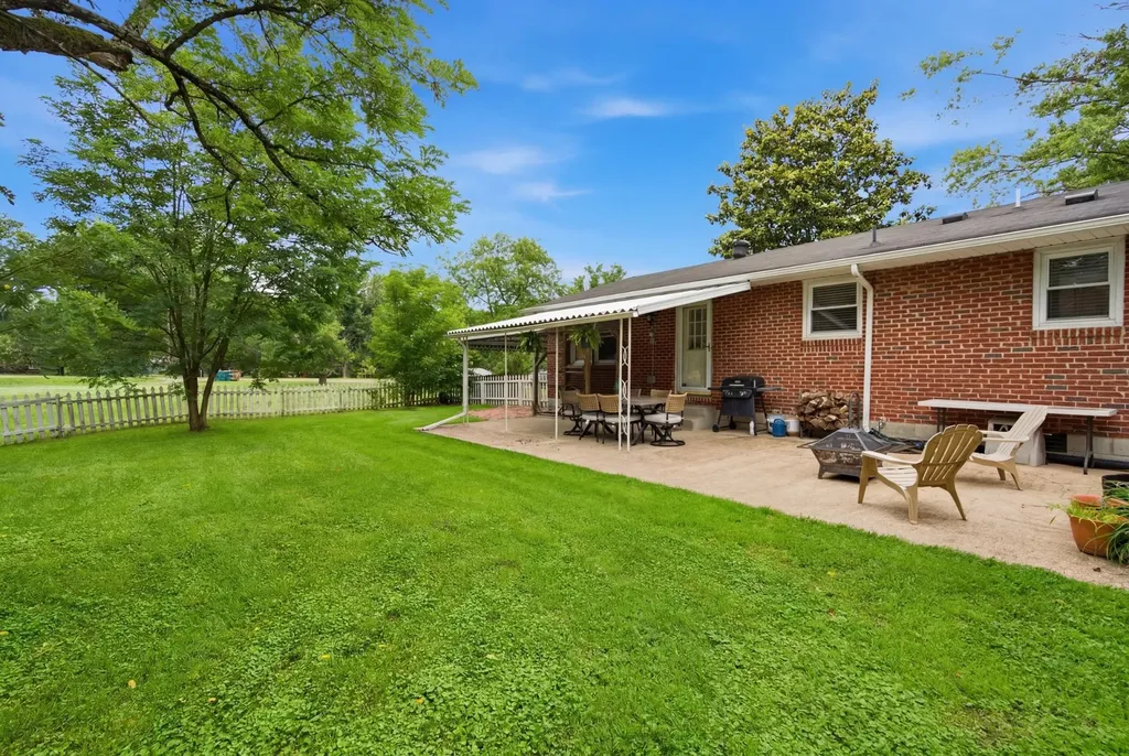 5004 W Durrett Drive Nashville TN 37211