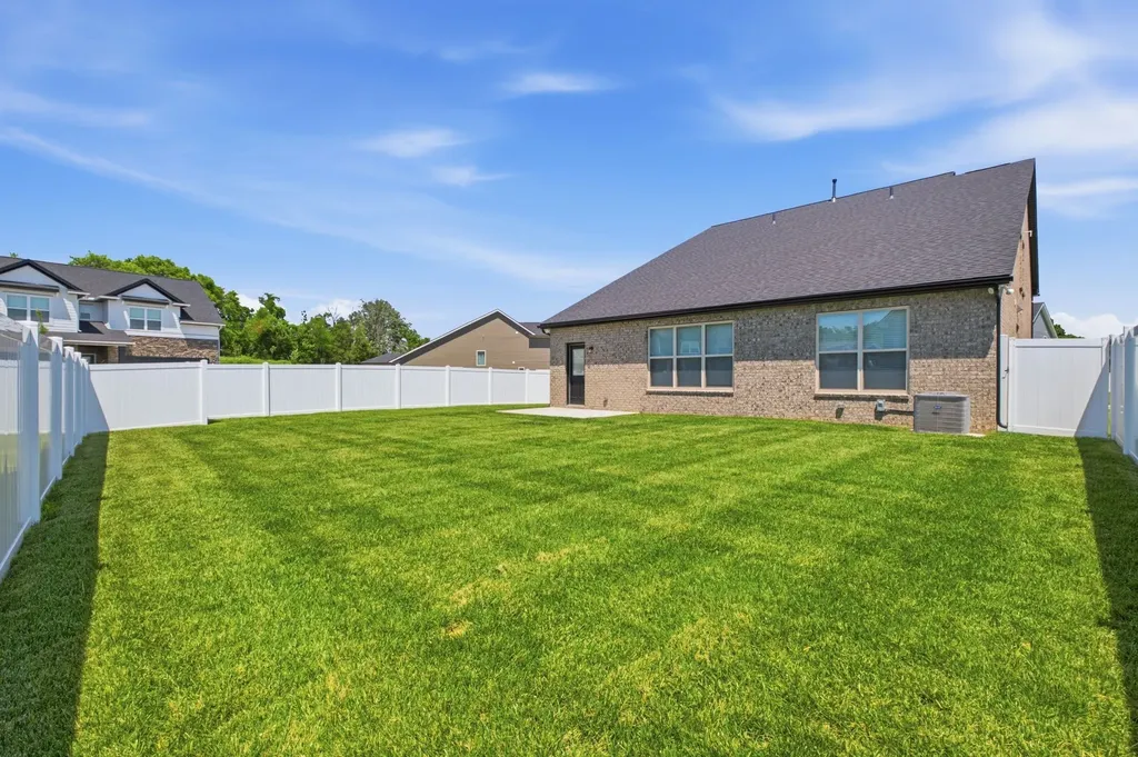 402 Old Spring Lane Gallatin TN 37066