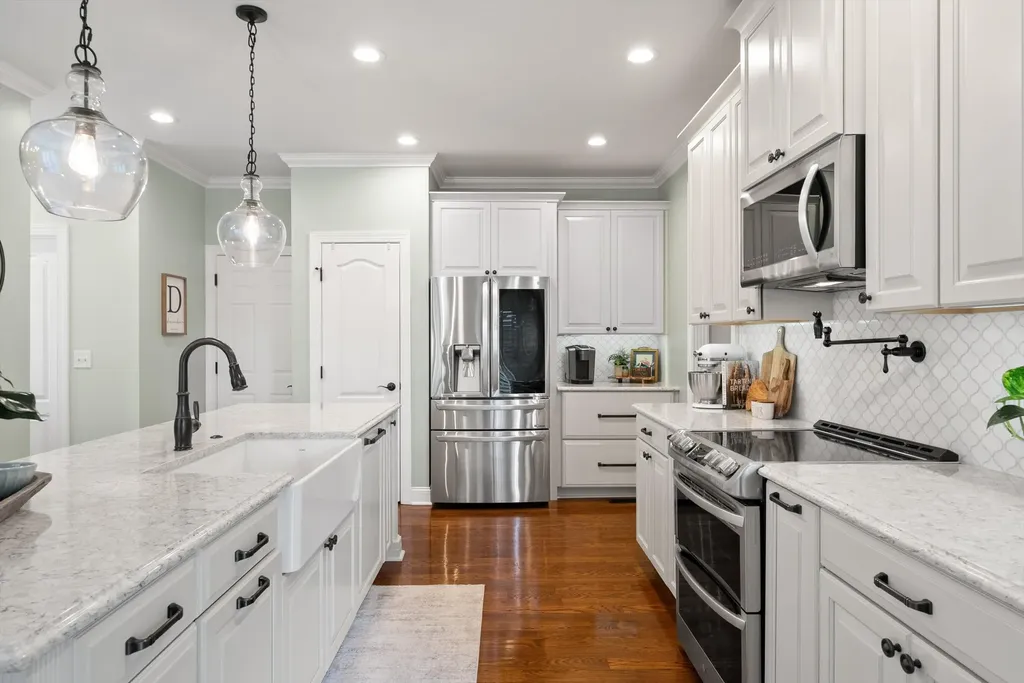 2002 Crye Crest Cove Spring Hill TN 37174