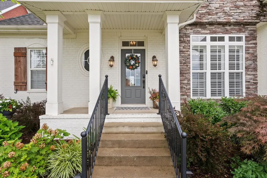 2002 Crye Crest Cove Spring Hill TN 37174