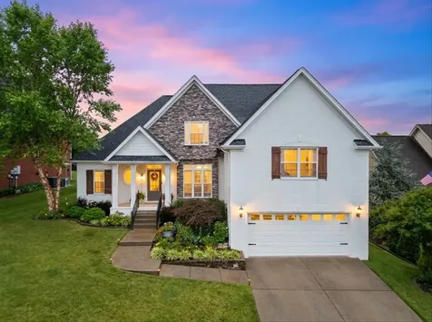 2002 Crye Crest Cove Spring Hill TN 37174
