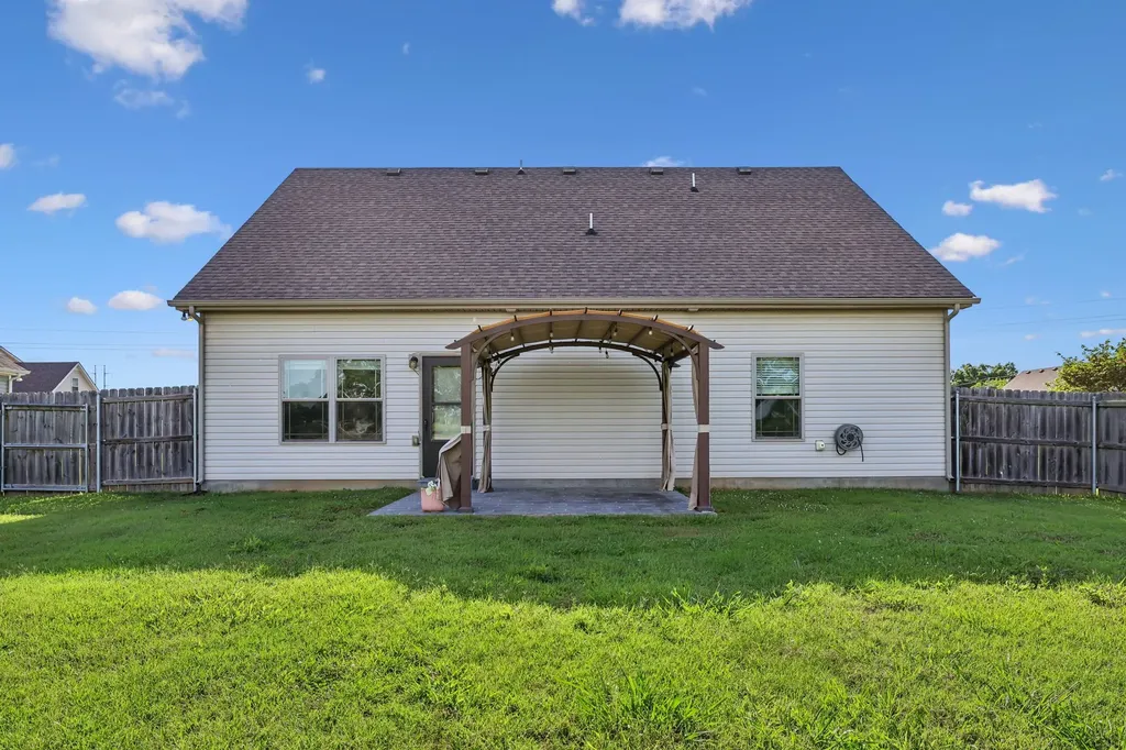 212 Ralen Avenue Christiana TN 37037