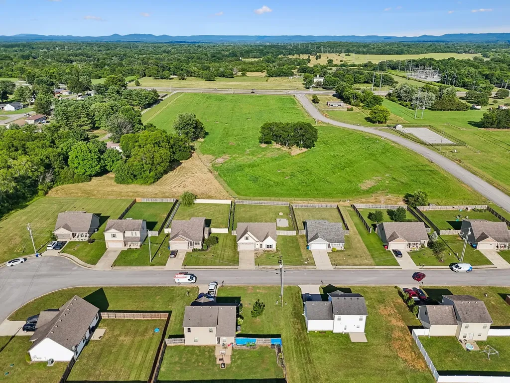 212 Ralen Avenue Christiana TN 37037