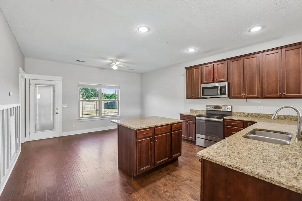 212 Ralen Avenue Christiana TN 37037