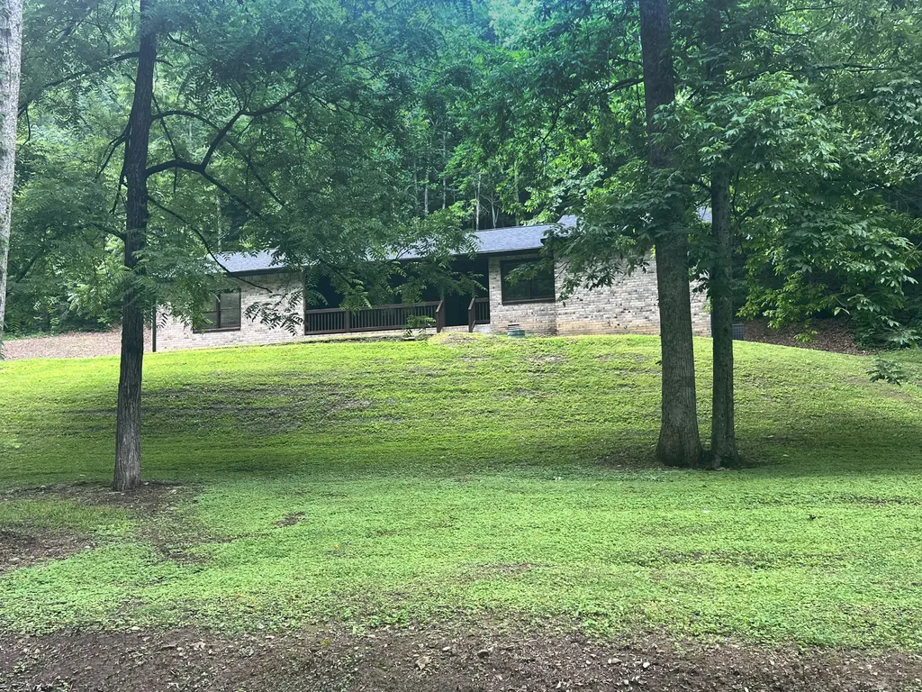 3678 Bear Hollow Road Whites Creek TN 37189