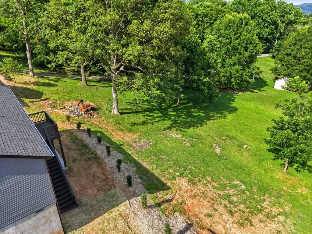 216 Twin Oaks Road Mcminnville TN 37110
