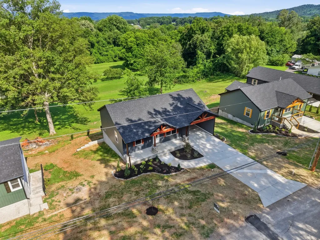 216 Twin Oaks Road Mcminnville TN 37110