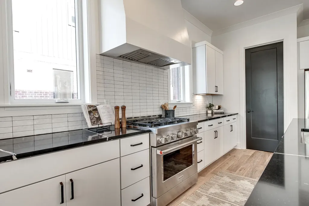 832B W Argyle Avenue Nashville TN 37203