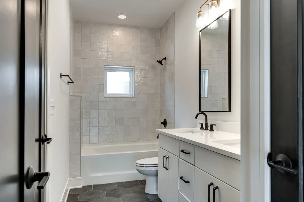 832B W Argyle Avenue Nashville TN 37203