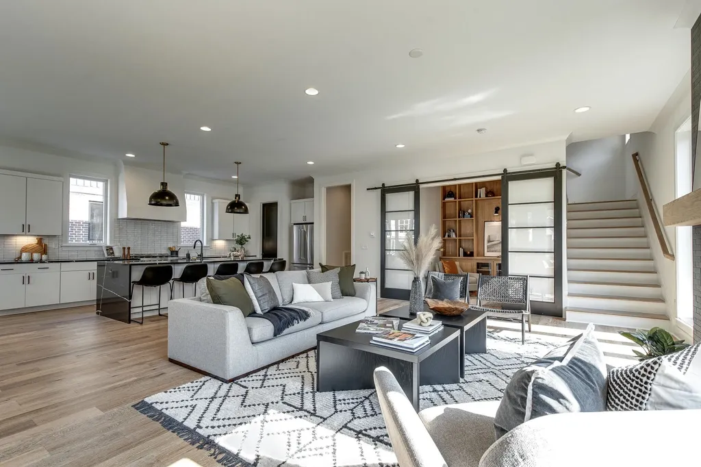 832B W Argyle Avenue Nashville TN 37203