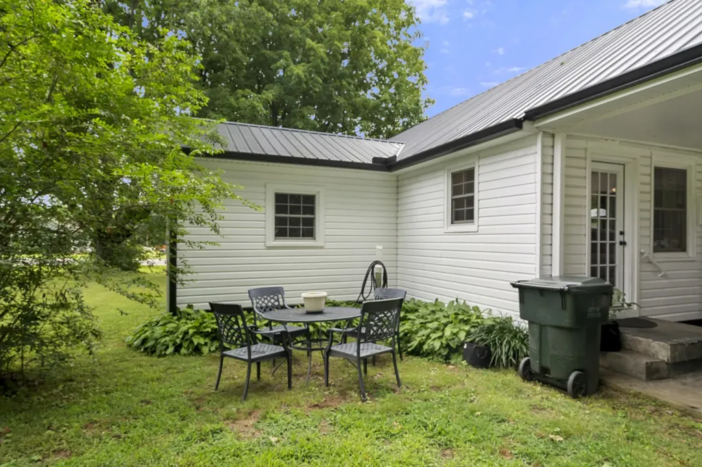100 Brook Drive Dickson TN 37055