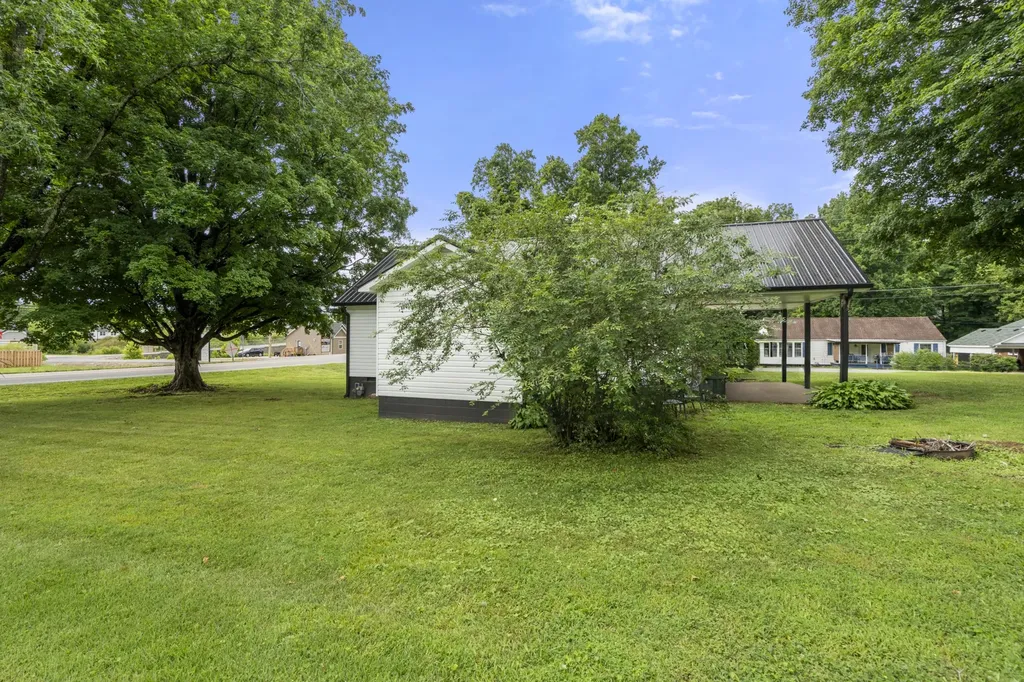 100 Brook Drive Dickson TN 37055