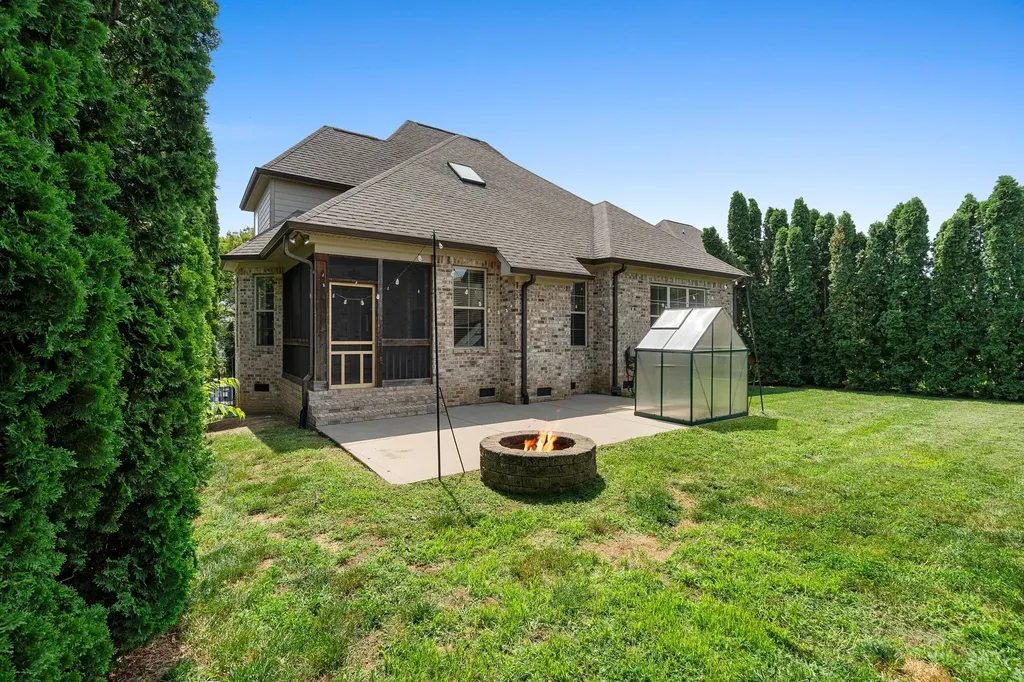 8027 Fenwick Lane Spring Hill TN 37174