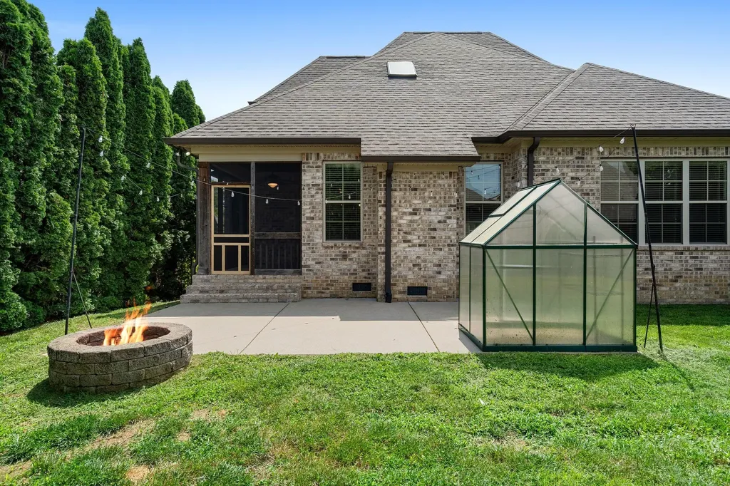 8027 Fenwick Lane Spring Hill TN 37174