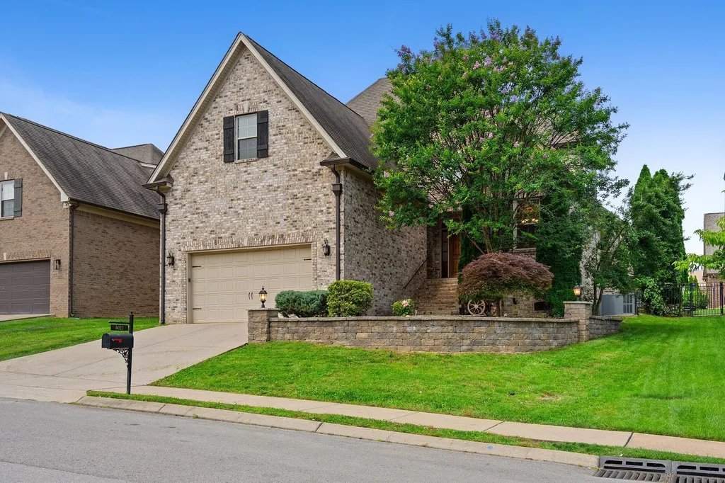 8027 Fenwick Lane Spring Hill TN 37174