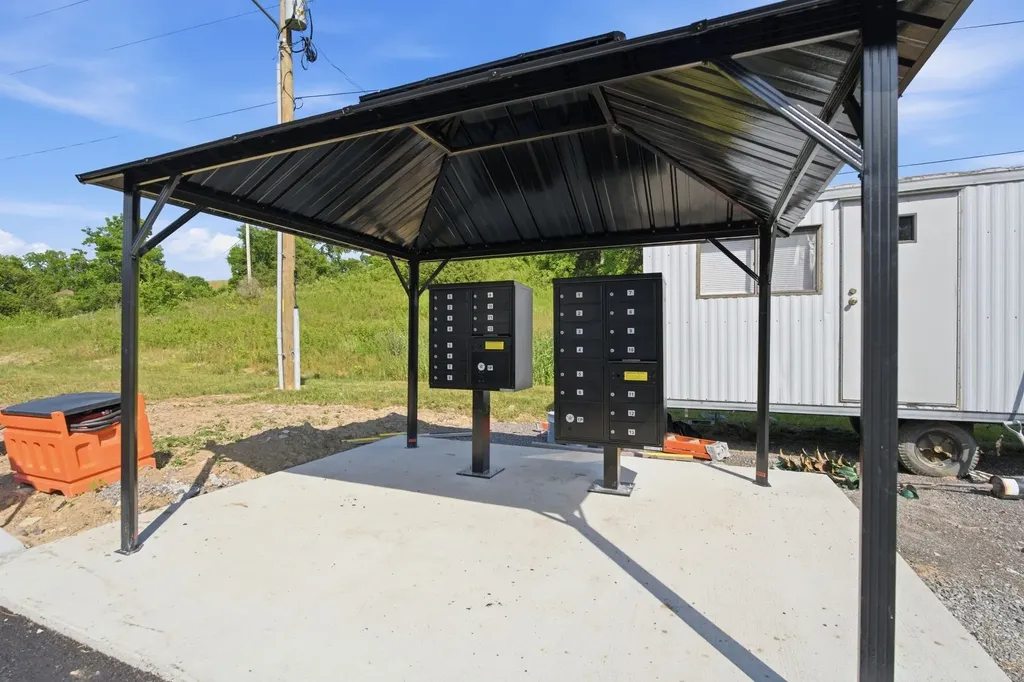 141 Deer Valley Drive E Gordonsville TN 38563
