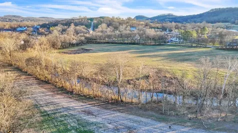 3138 Richmond Road Petersburg TN 37144