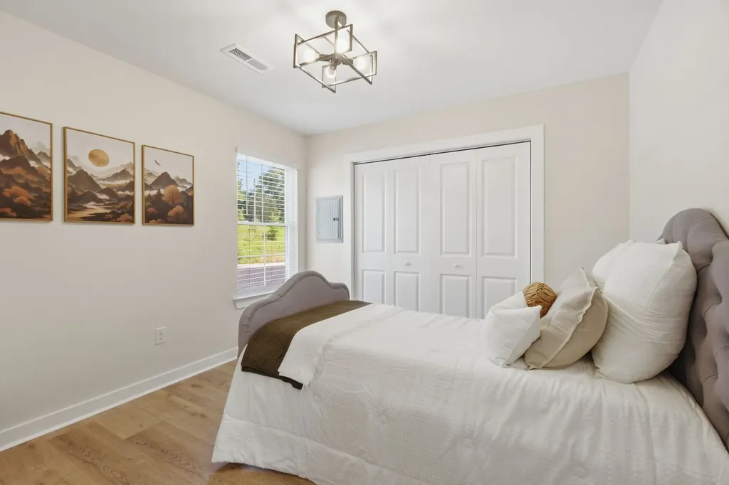 143 Deer Valley Drive E Gordonsville TN 38563