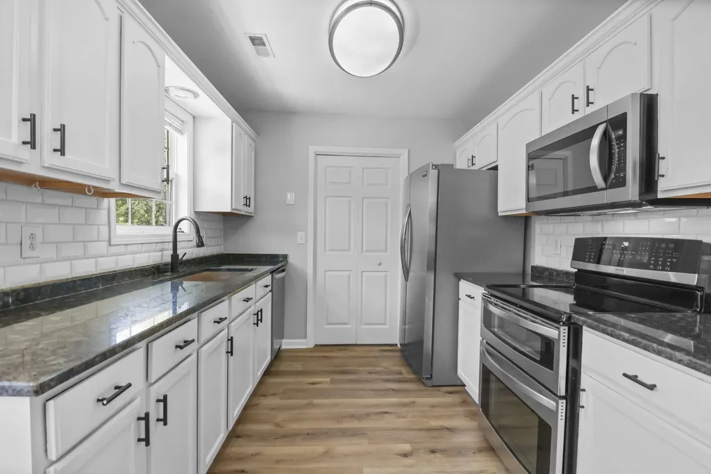 1644 Cedar Springs Circle Clarksville TN 37042