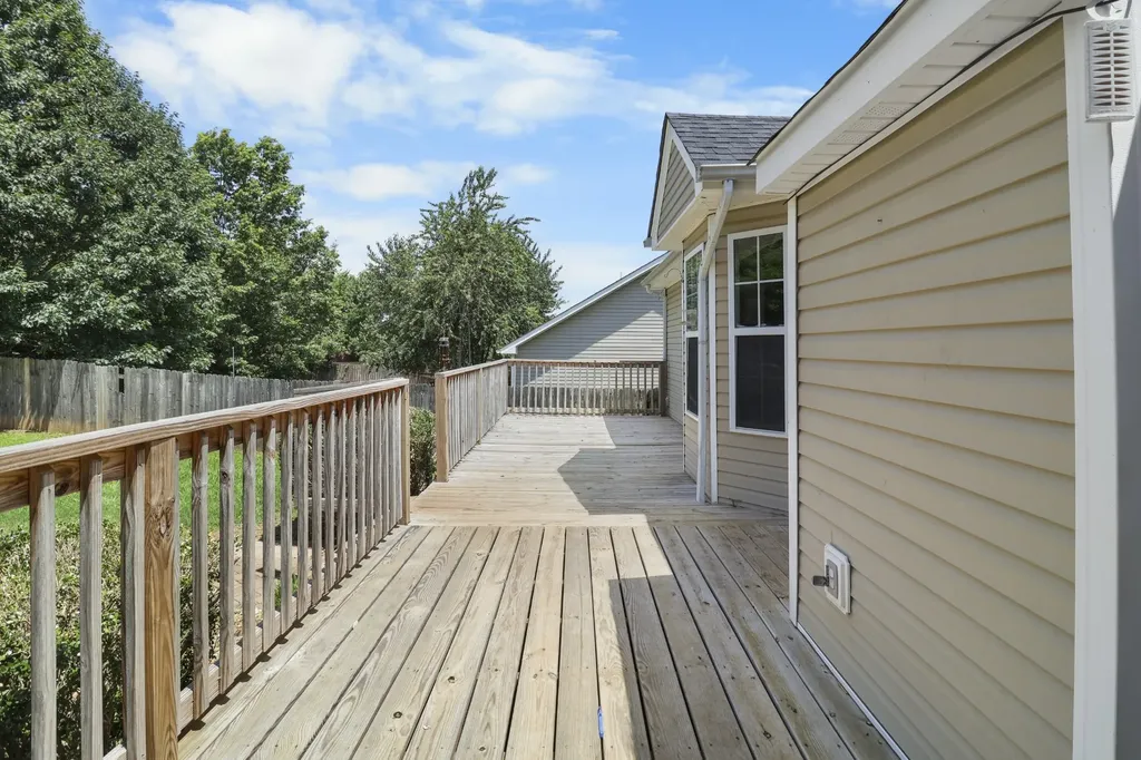 1644 Cedar Springs Circle Clarksville TN 37042