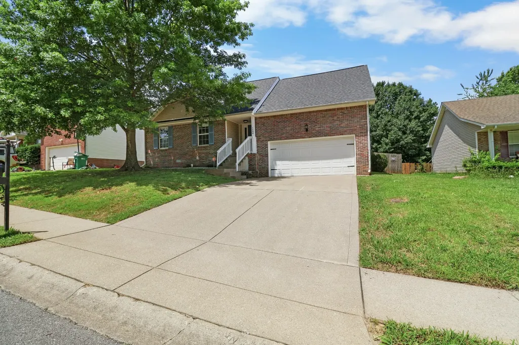 1644 Cedar Springs Circle Clarksville TN 37042