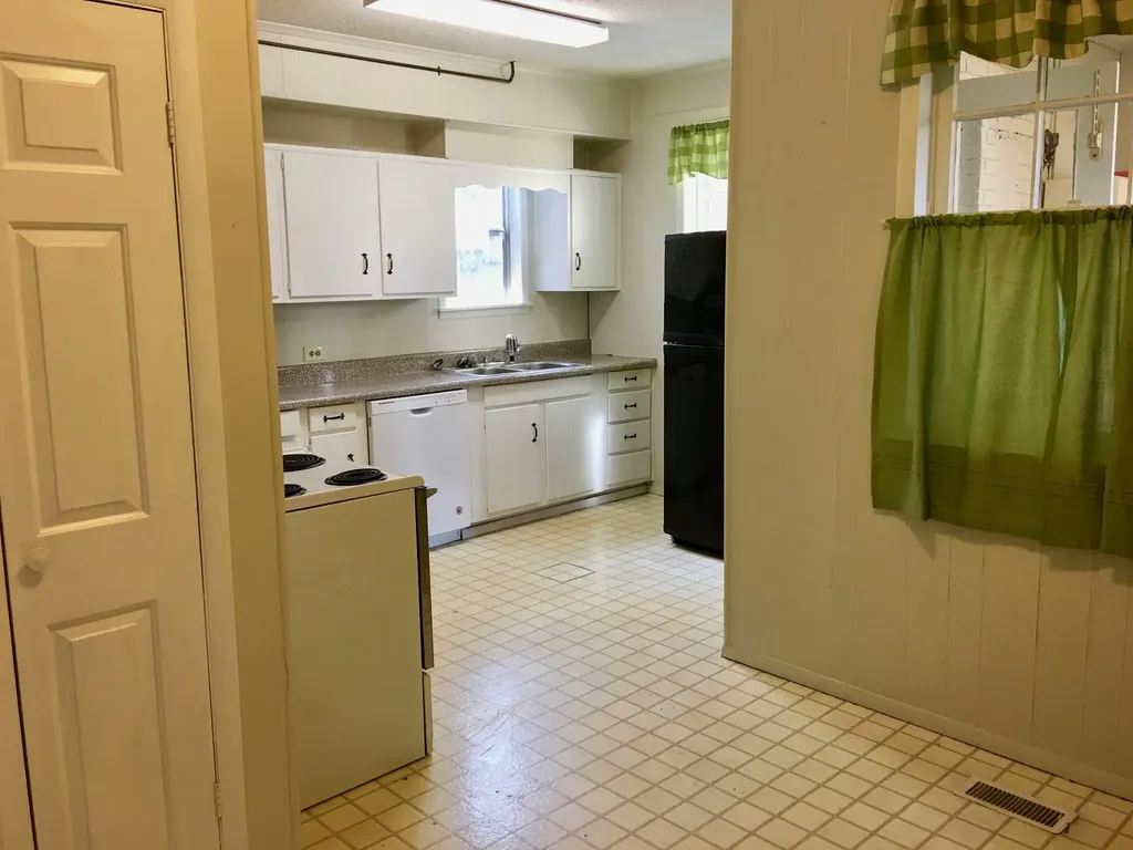 3736 Whitland Avenue Nashville TN 37205