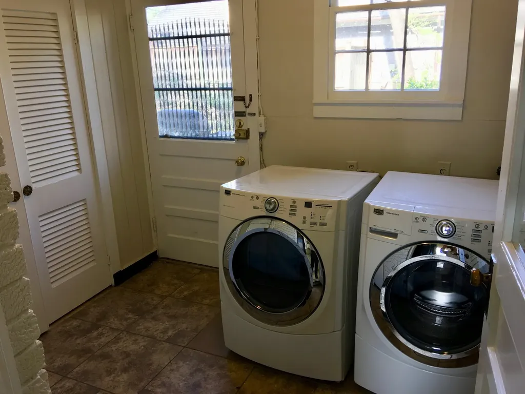 3736 Whitland Avenue Nashville TN 37205