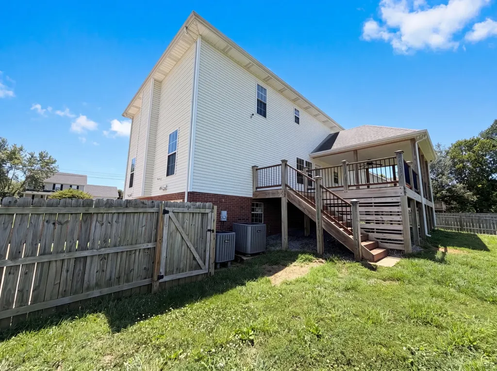 1117 Thornberry Drive Clarksville TN 37043