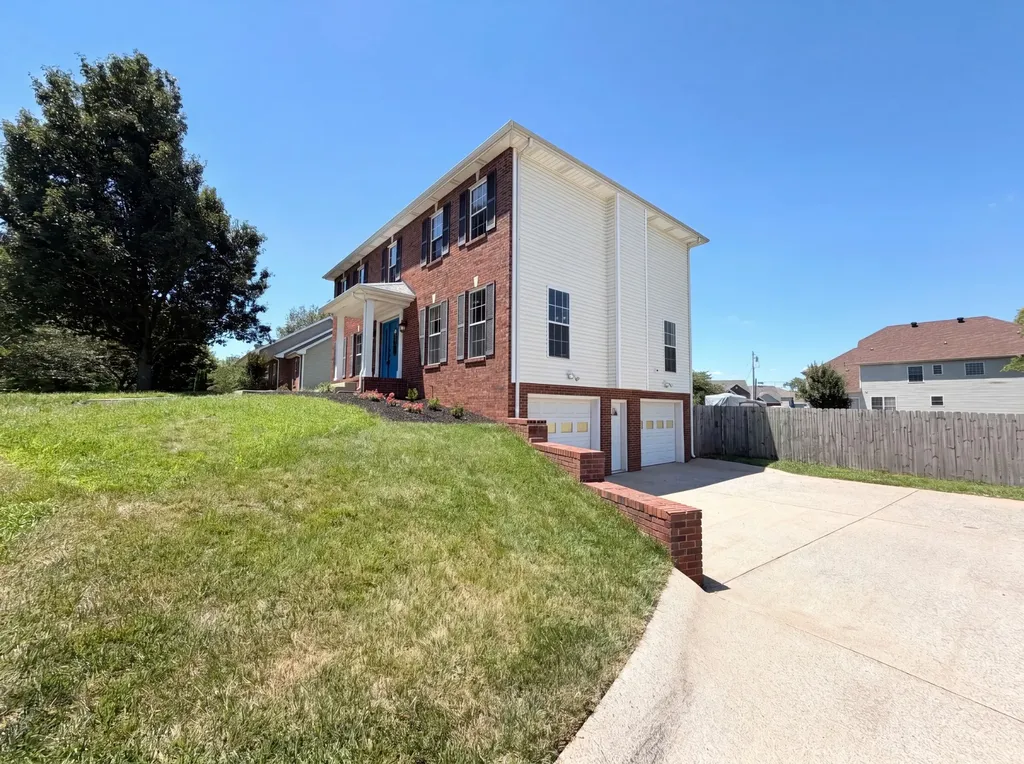 1117 Thornberry Drive Clarksville TN 37043