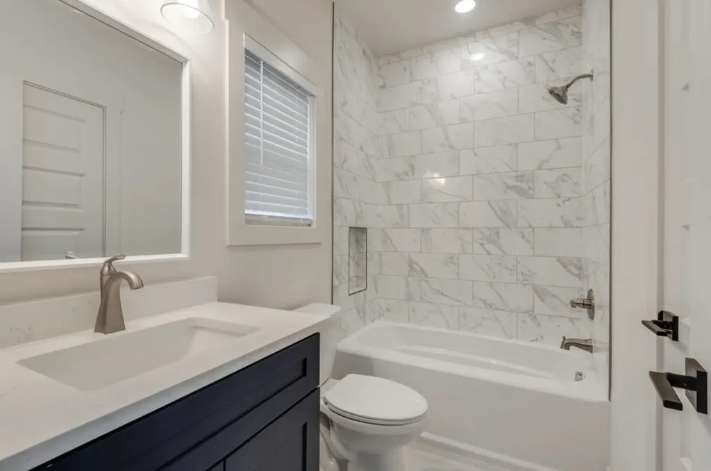 2215B 24th Ave, N Nashville TN 37208