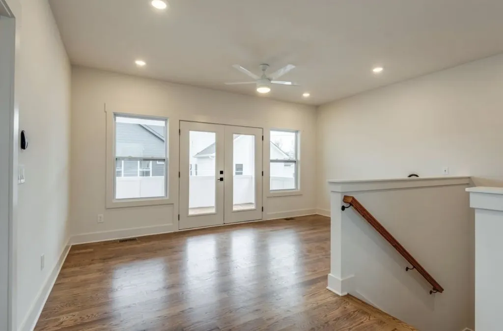 2215B 24th Ave, N Nashville TN 37208