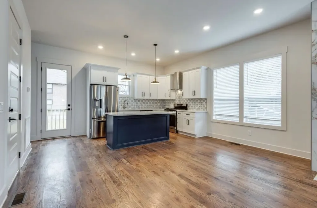 2215B 24th Ave, N Nashville TN 37208