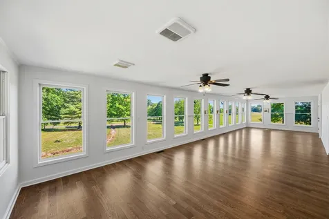 55 Bell Lane Paris TN 38242