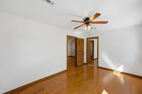 55 Bell Lane Paris TN 38242