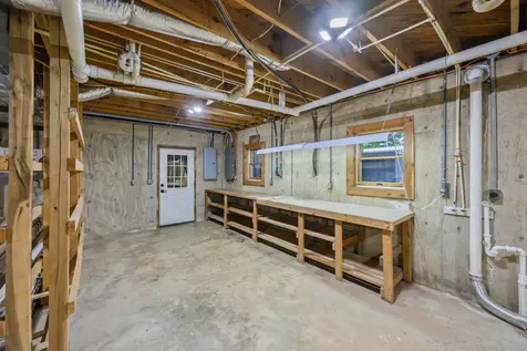 55 Bell Lane Paris TN 38242