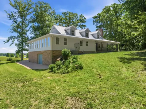 55 Bell Lane Paris TN 38242