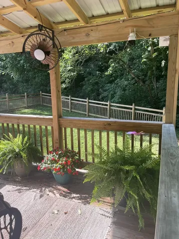 4049 Hampshire Pike Hampshire TN 38461