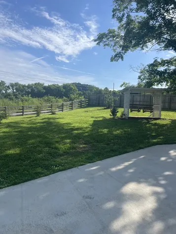 4049 Hampshire Pike Hampshire TN 38461